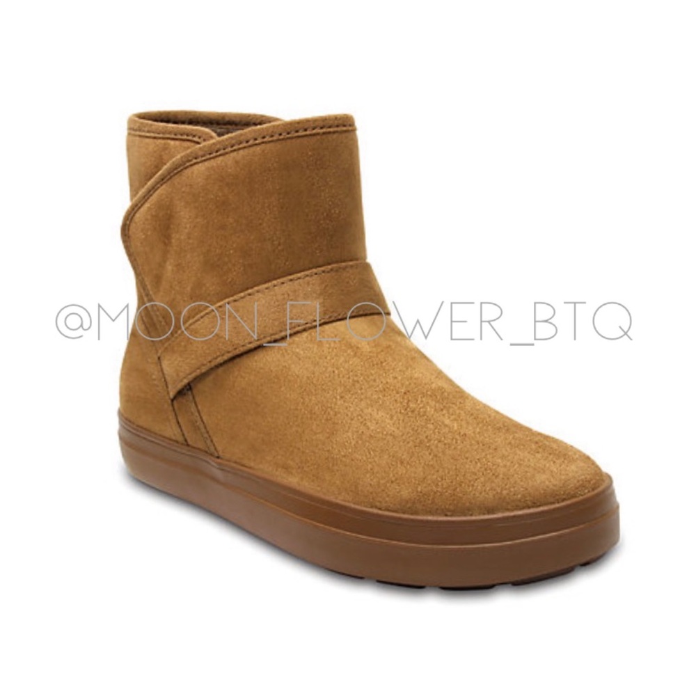 Crocs LodgePoint Synth Suede Bootie Hazelnut - Picture 2 of 5